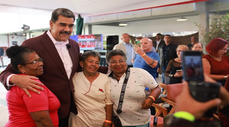 Economía del país vive buenos momentos de recuperación y debemos cuidarla, dice Maduro 