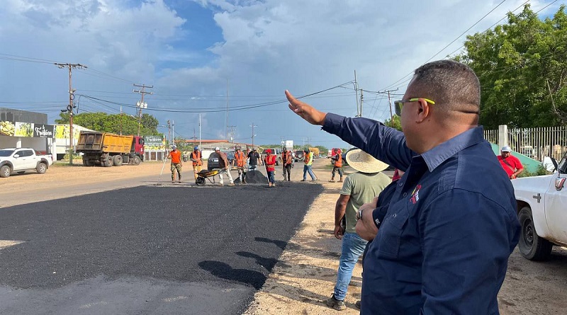 Avanza asfaltado en la Troncal 13 de Valle de la Pascua en Guárico   