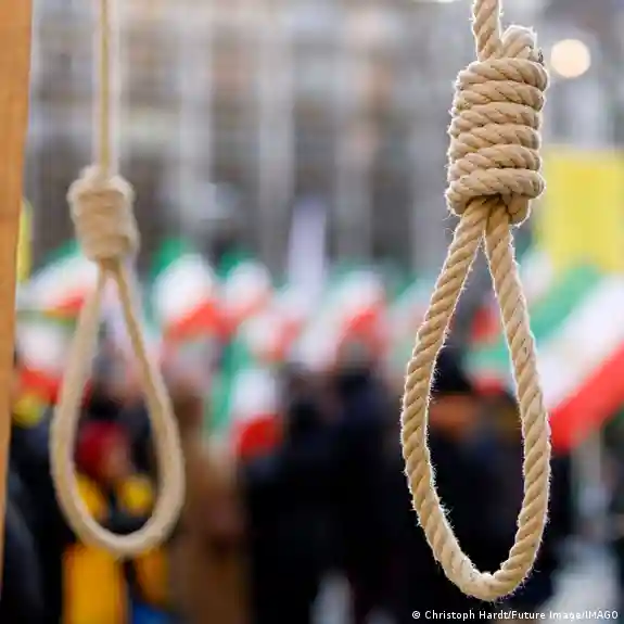 Irán ejecuta a dos personas más por participar en protestas