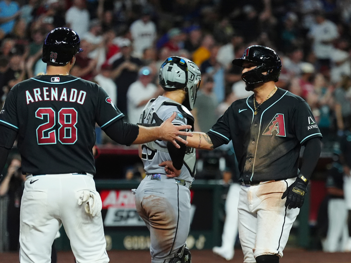 Ildemaro Vargas extiende a 21 juegos pegando imparable